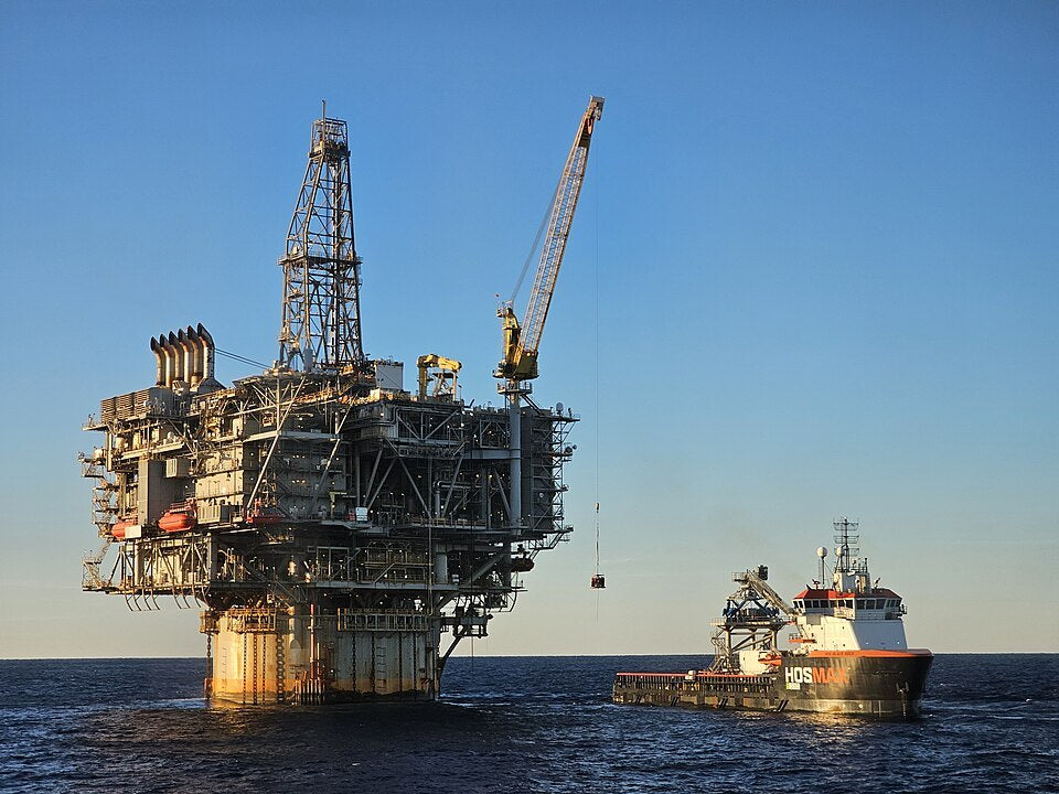 Oil & Gas — illustrative sector photograph